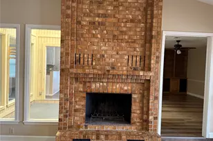 703 E Murco Dr, Mineral Wells, TX 76067 - Photo 6