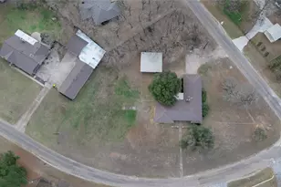 2185 Jana Ln, Burleson, TX 76028 - Photo 4