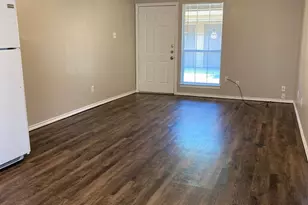 705 Miracle Ln, Cleburne, TX 76033 - Photo 6