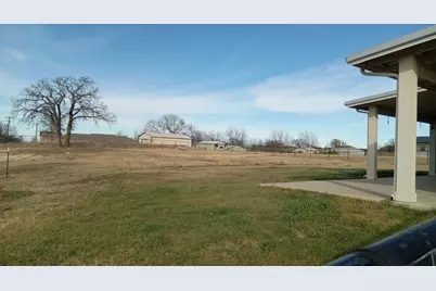 128 Spring Creek Circle, Paradise, TX 76073 - Photo 2