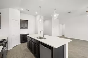 1908 Seminole Dr, Cleburne, TX 76033 - Photo 8