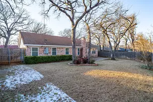 4217 W Pleasant Forest St, Arlington, TX 76015 - Photo 34