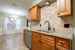 4217 W Pleasant Forest St, Arlington, TX 76015 - Photo 14