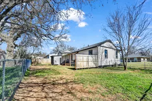 309 N Cedar St, Springtown, TX 76082 - Photo 22
