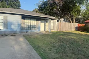423 Vincent St, Cedar Hill, TX 75104 - Photo 1