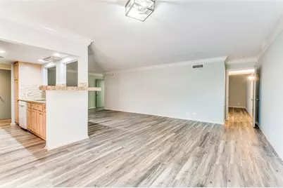 570 E Avenue J #B, Grand Prairie, TX 75050 - Photo 12