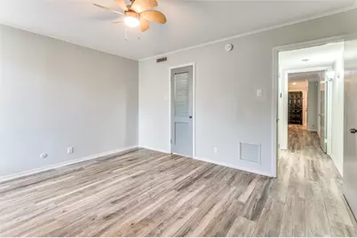 570 E Avenue J #B, Grand Prairie, TX 75050 - Photo 14