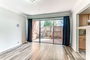 570 E Avenue J, Grand Prairie, TX 75050 - Photo 8