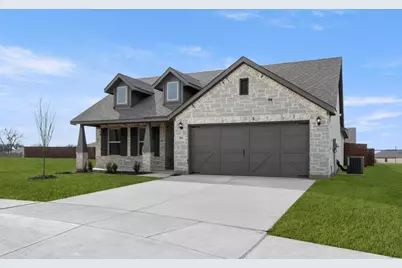 301 Comanche Drive, Cleburne, TX 76033 - Photo 2