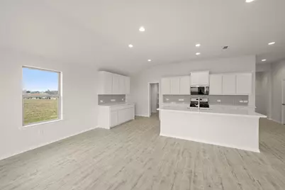 301 Comanche Drive, Cleburne, TX 76033 - Photo 6