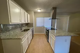 6521 Blackberry Dr, Arlington, TX 76016 - Photo 6