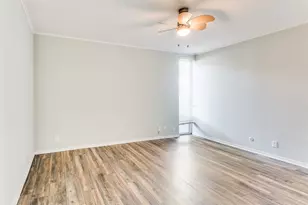 570 E Avenue J, Grand Prairie, TX 75050 - Photo 10