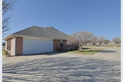 7848 Nine Mile Bridge Road, Fort Worth, TX 76135 - Photo 24