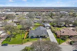 319 S Jackson Ave, Justin, TX 76247 - Photo 24