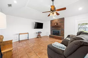 316 Sanchez Ct, Weatherford, TX 76088 - Photo 6