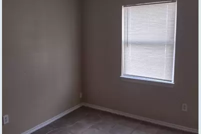 2432 E Timberview Lane, Arlington, TX 76014 - Photo 6