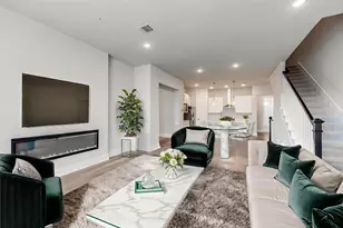 909 Heights Wy, Plano, TX 75075 - Photo 2