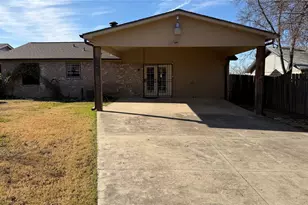 624 Botany Bay Dr, Dallas, TX 75211 - Photo 2