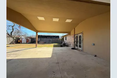 624 Botany Bay Drive, Dallas, TX 75211 - Photo 6