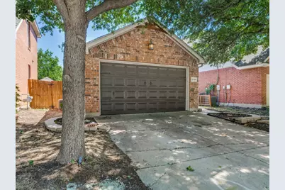 2709 Mountain Lion Drive, Fort Worth, TX 76244 - Photo 2