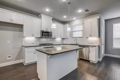 704 Reeves Lane, Plano, TX 75075 - Photo 12