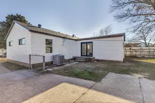 3719 Dutton Dr, Dallas, TX 75211 - Photo 22