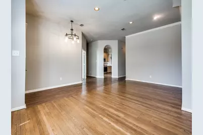 5924 Legend Lane, The Colony, TX 75056 - Photo 4