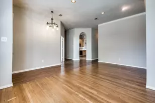 5924 Legend Ln, The Colony, TX 75056 - Photo 4