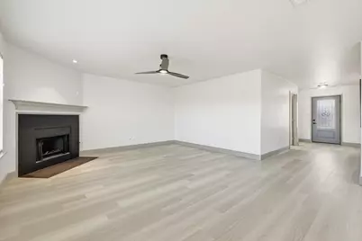 9140 Liberty Crossing Drive, Fort Worth, TX 76131 - Photo 10