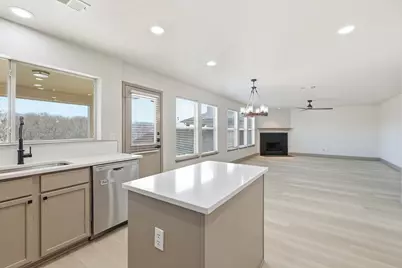 9140 Liberty Crossing Drive, Fort Worth, TX 76131 - Photo 18