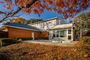 9630 Ravensway Dr, Dallas, TX 75238 - Photo 30