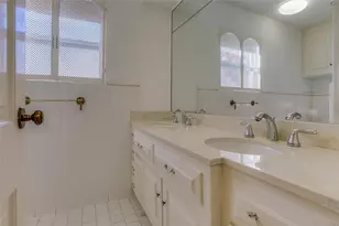 9630 Ravensway Dr, Dallas, TX 75238 - Photo 20