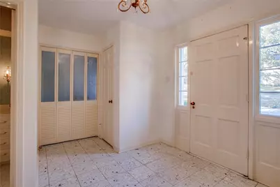 9630 Ravensway Drive, Dallas, TX 75238 - Photo 4