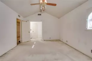 9630 Ravensway Dr, Dallas, TX 75238 - Photo 18