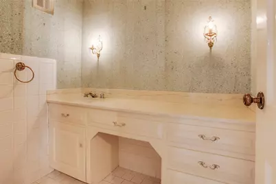 9630 Ravensway Drive, Dallas, TX 75238 - Photo 6