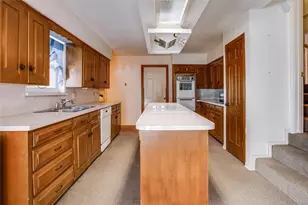 9630 Ravensway Dr, Dallas, TX 75238 - Photo 12