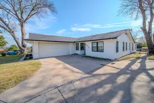 1614 Solitude Dr, Dallas, TX 75241 - Photo 2