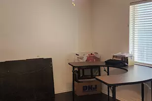 7818 Jubilant Dr, Dallas, TX 75237 - Photo 12