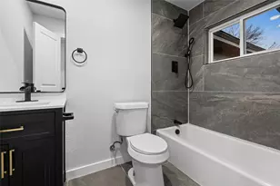 8423 Glen Regal Dr, Dallas, TX 75243 - Photo 14