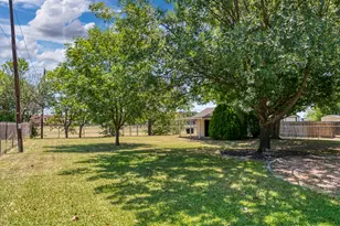 485 Ashley Ln, Roanoke, TX 76262 - Photo 30