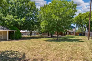 485 Ashley Ln, Roanoke, TX 76262 - Photo 32