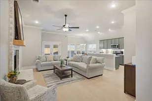 512 Courtney Dr, Sherman, TX 75092 - Photo 4