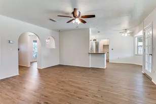 213 Sixpence Ln, Euless, TX 76039 - Photo 4