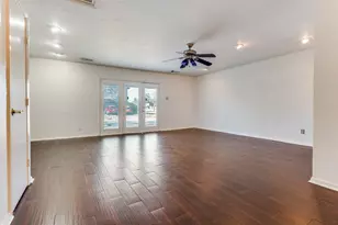 213 Sixpence Ln, Euless, TX 76039 - Photo 10