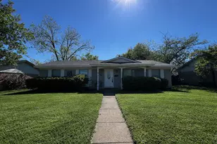 805 Brookshire Cir, Garland, TX 75043 - Photo 2