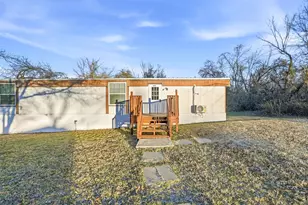 1309 Oakridge Rd, Azle, TX 76020 - Photo 2