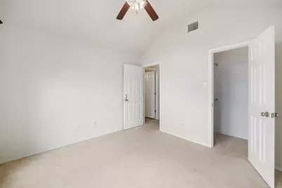 315 Rose Avenue, Cleburne, TX 76033 - Photo 14