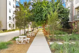 1053 Manacor Ln, Dallas, TX 75212 - Photo 14