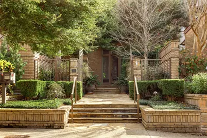 7 Glenchester Court, Dallas, TX 75225 - Photo 2