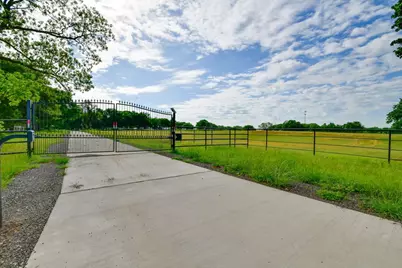 11470 Massey Road, Pilot Point, TX 76258 - Photo 36